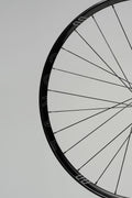 Curve Grav AL. Wheelset 28H 650B 12/142 XD