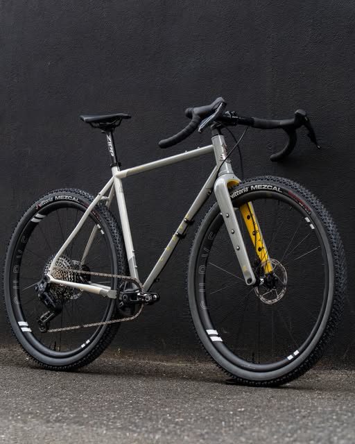 Curve Kevin Of Steel 4 Complete Bike