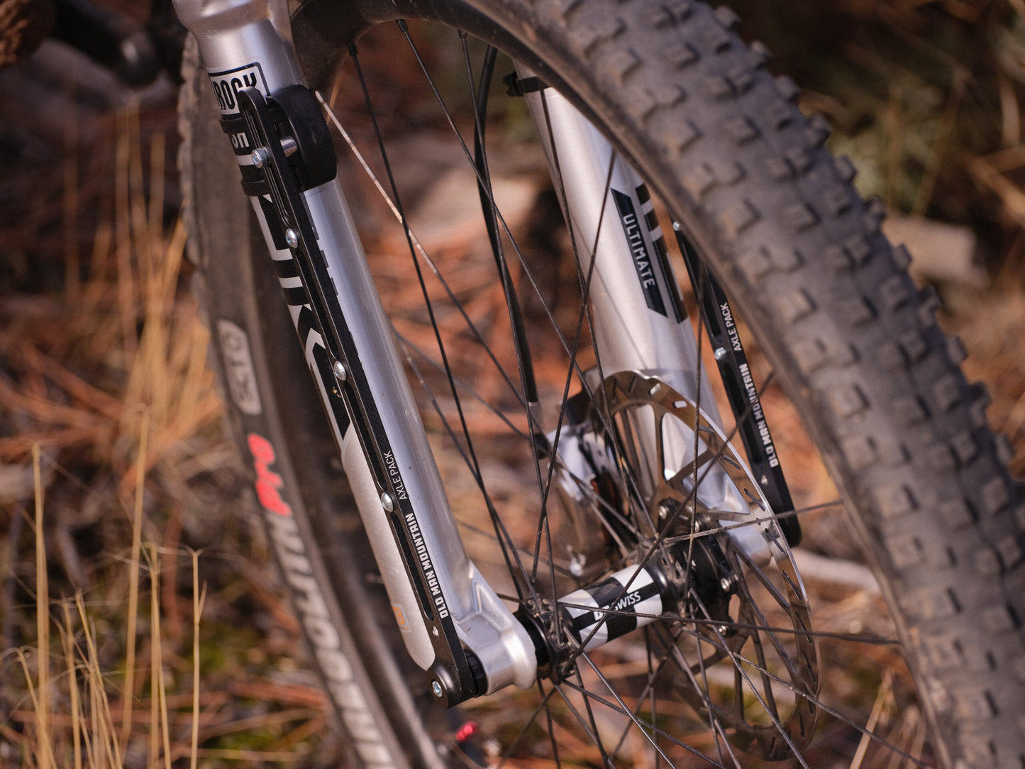 Old Man Mountain Axle Pack