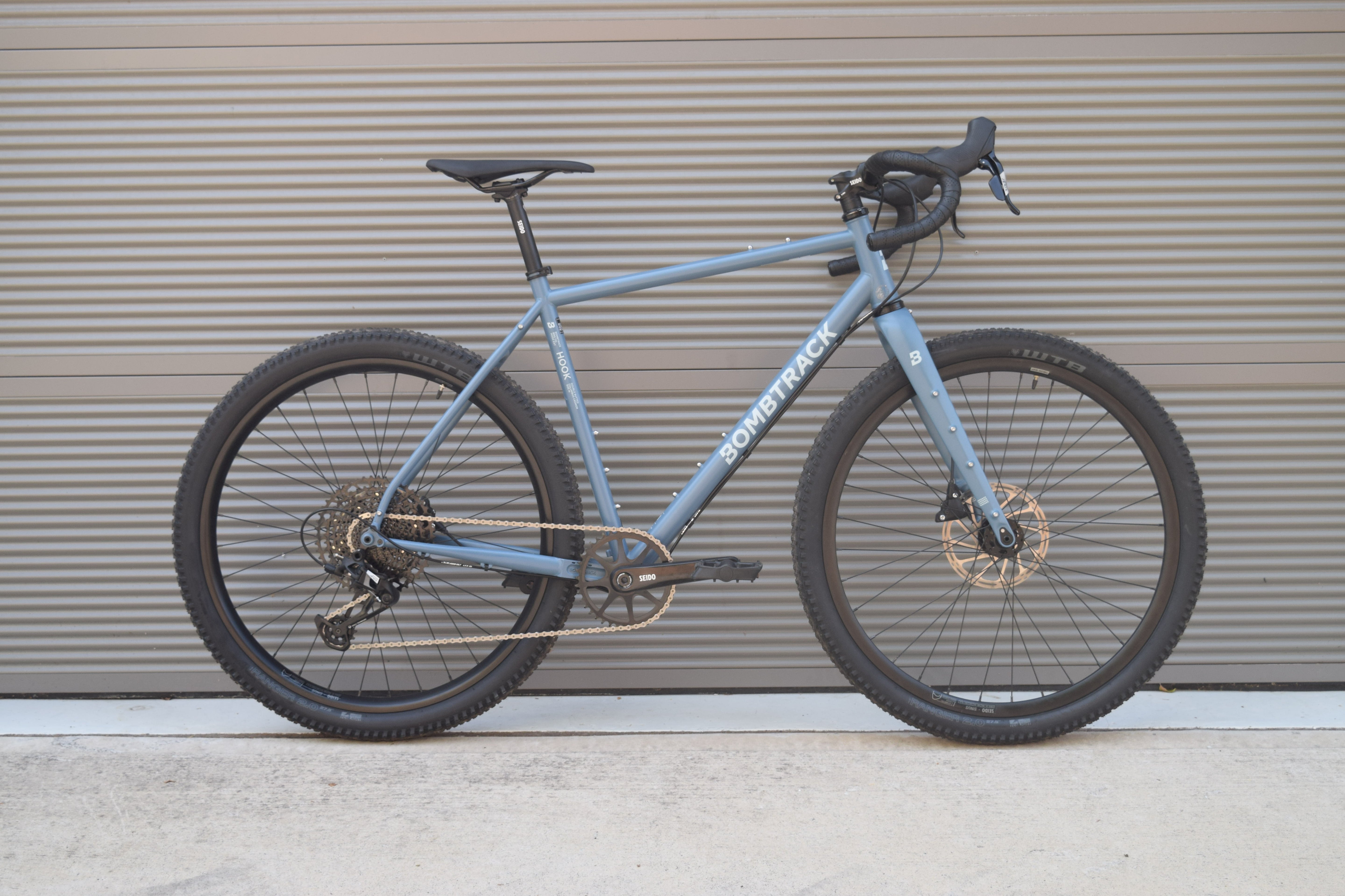 Bombtrack 2025 Hook EXT