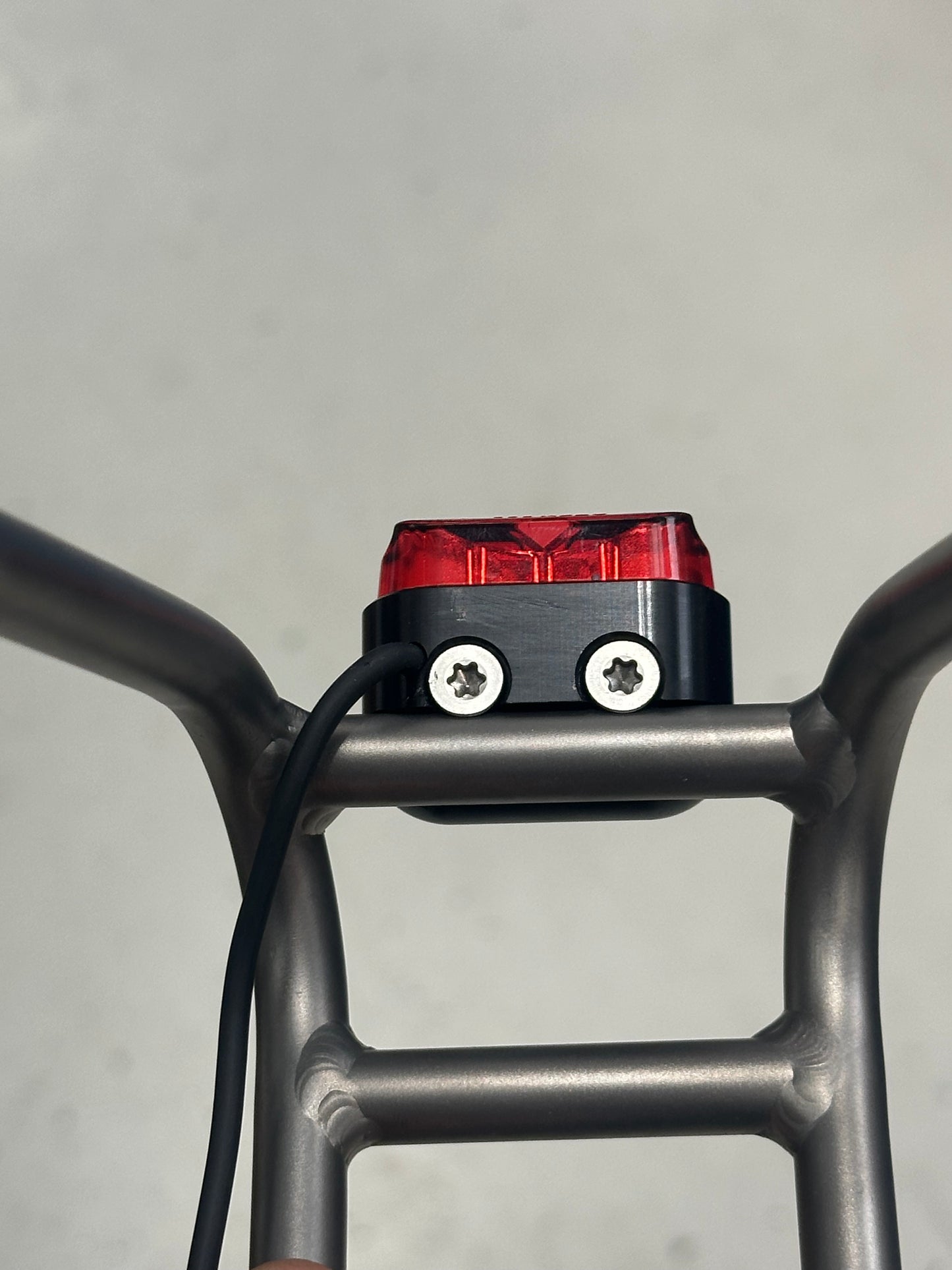 Schmidt SON Rear Light - Rack 10mm Tube Mount