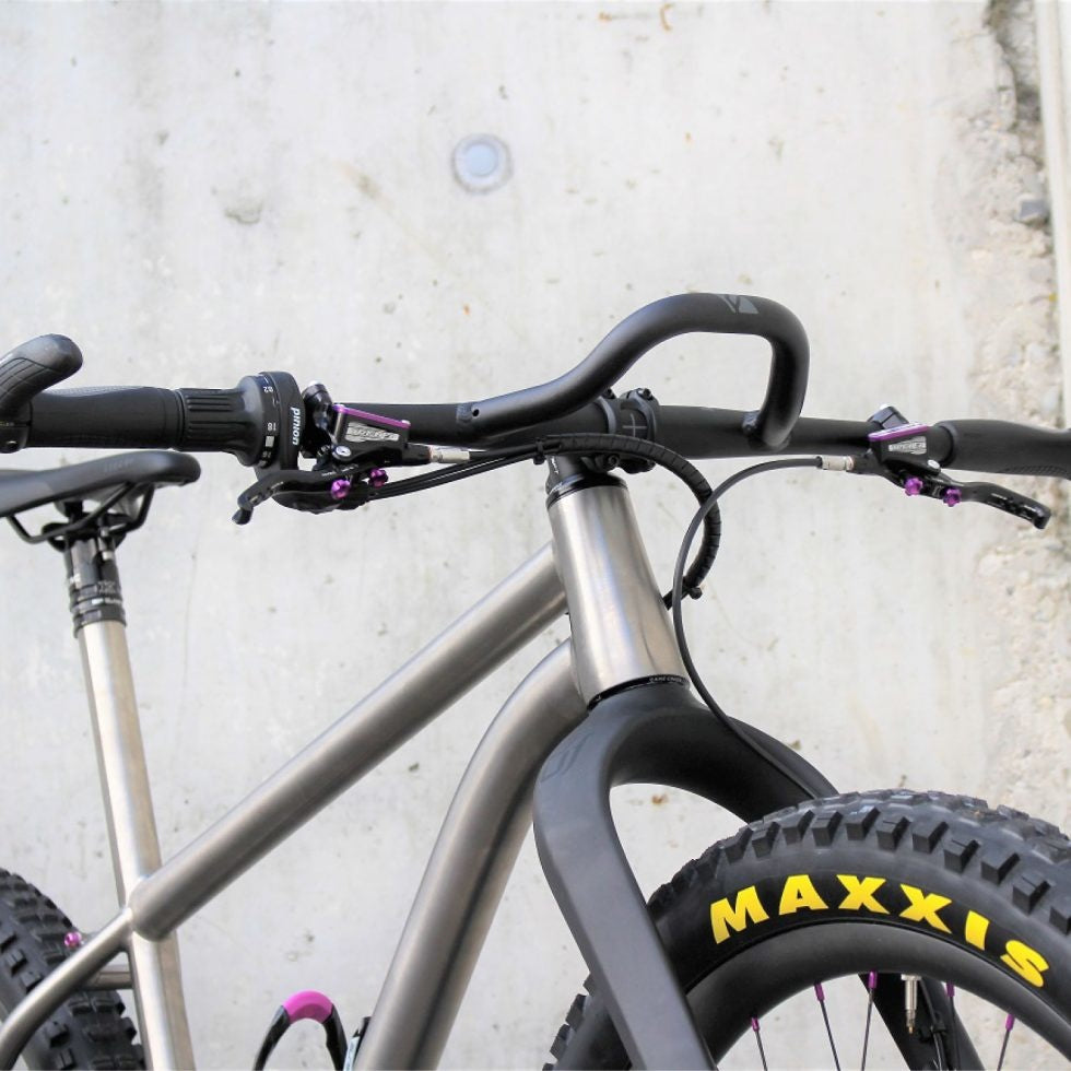 Farr Handlebar Aero MTB 760mm wide with forward extension