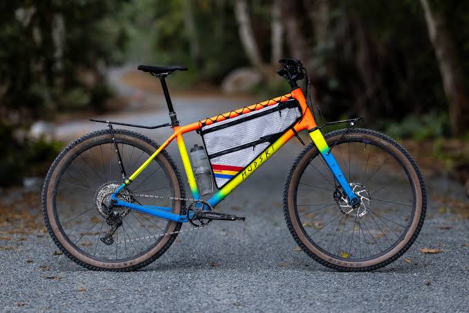 Hudski Dualist Frameset