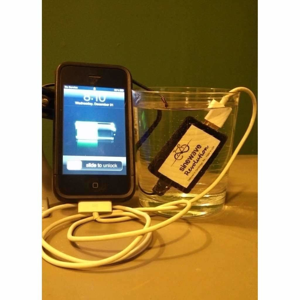 Sinewave Revolution USB Charger