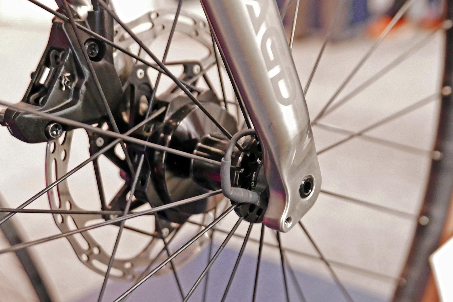 Schmidt SON 29 S Dynamo Hub