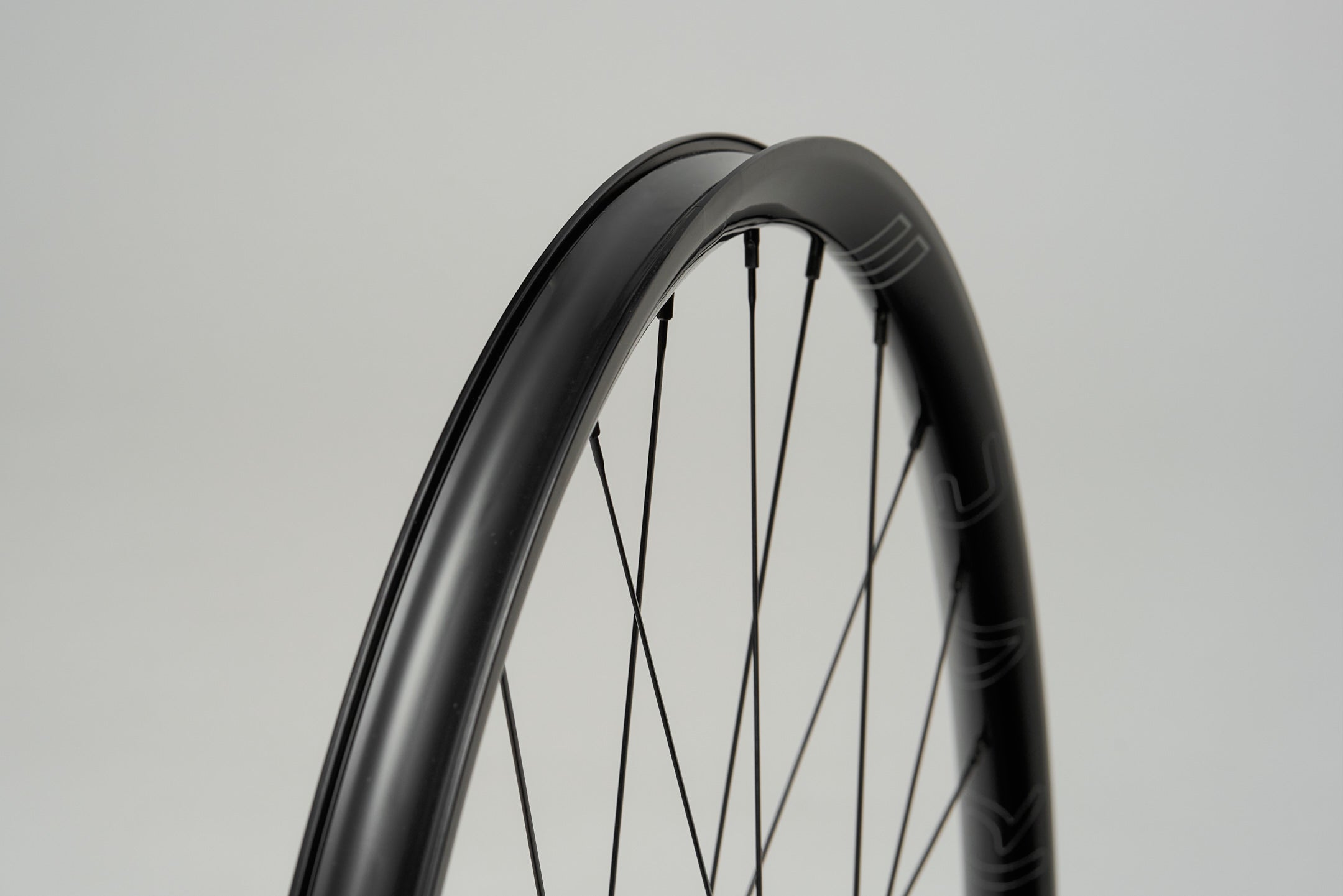 Curve Grav AL. Wheelset 28H 650B 12/142 XD