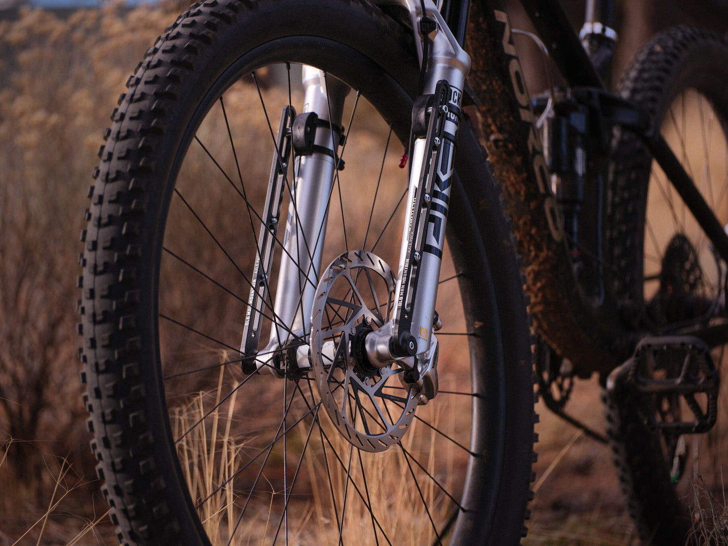 Old Man Mountain Axle Pack