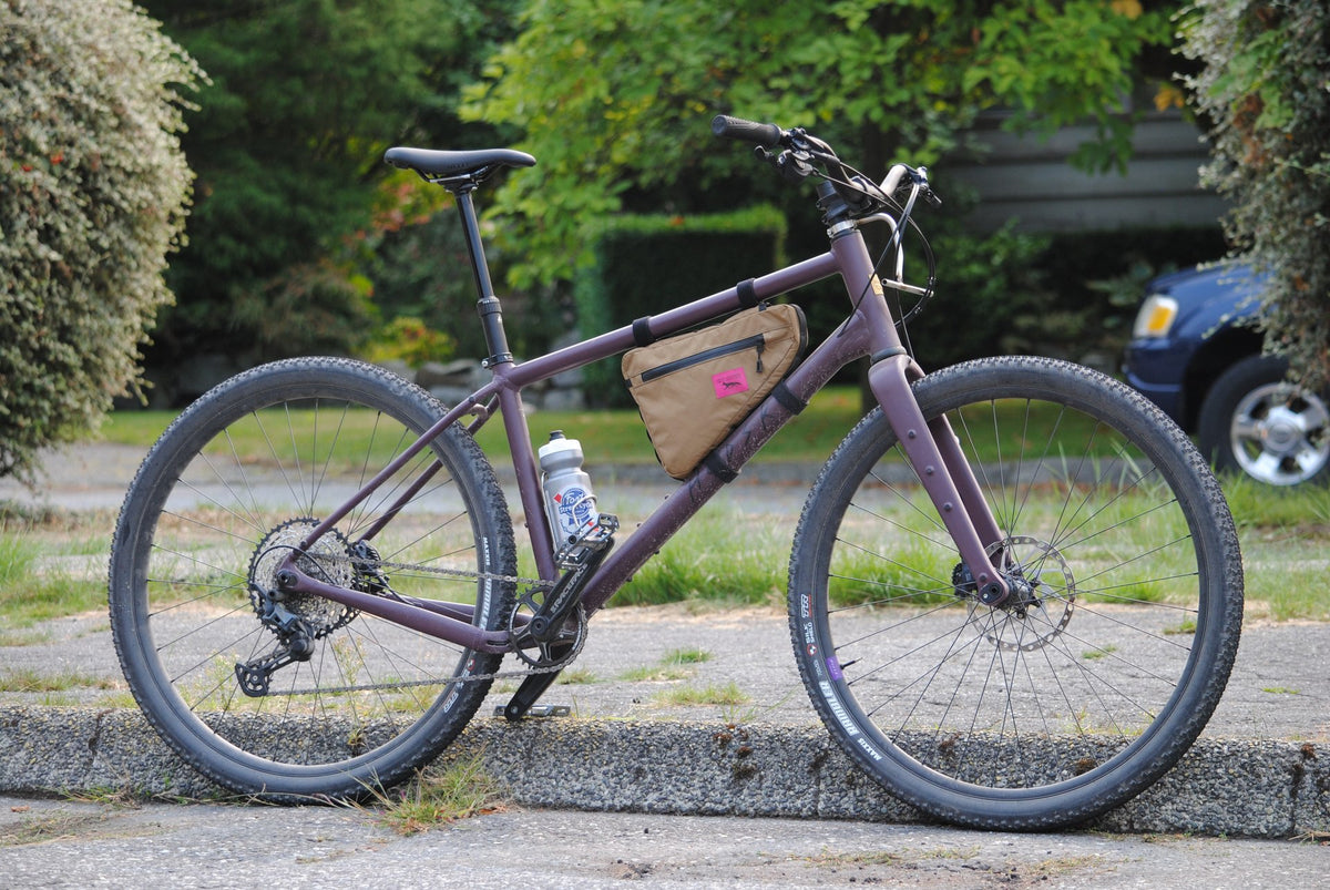 Hudski Dualist Frameset
