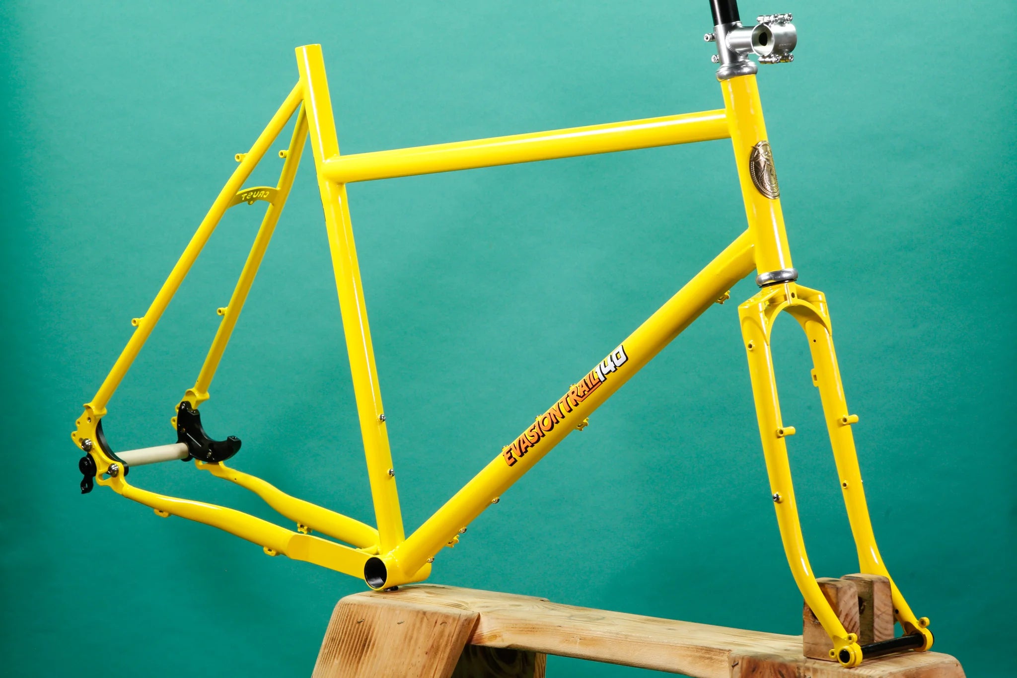 Crust Evasion Trail 140