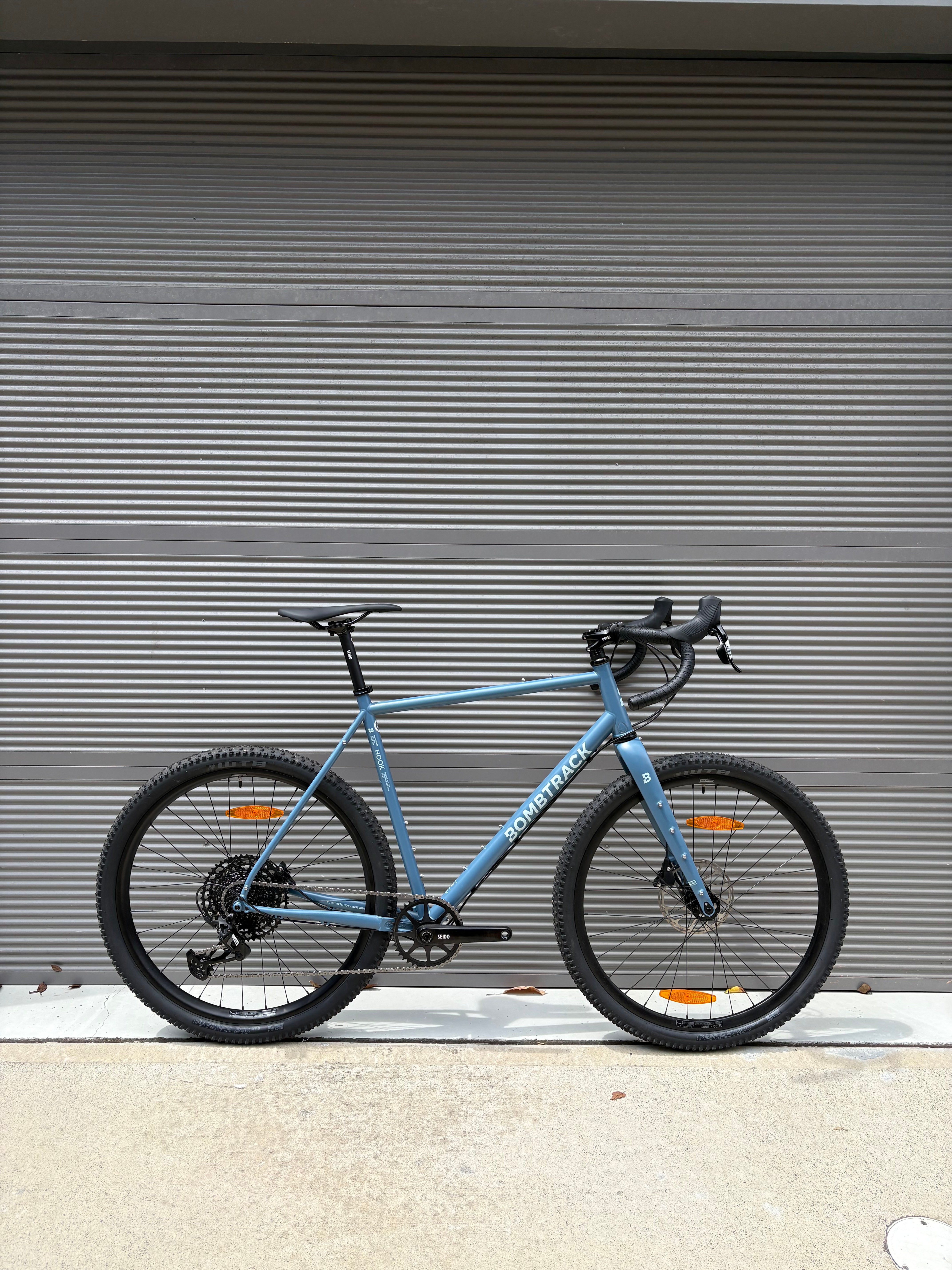 Bombtrack 2025 Hook EXT Matt teal L - Scratched RH Lever and Derailleur