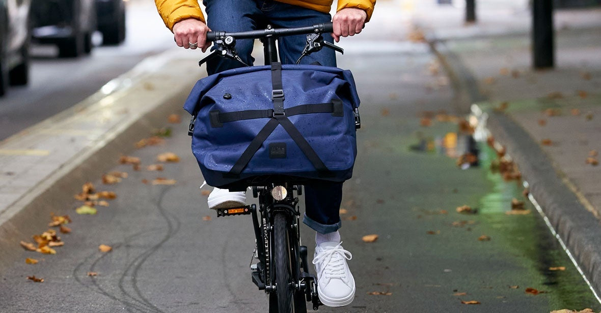 Brompton Borough Waterproof Bag in Navy