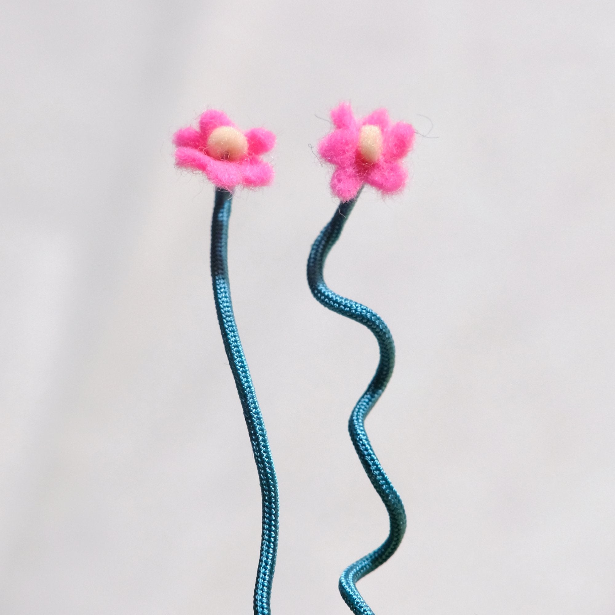 Ghooost Twist Flower