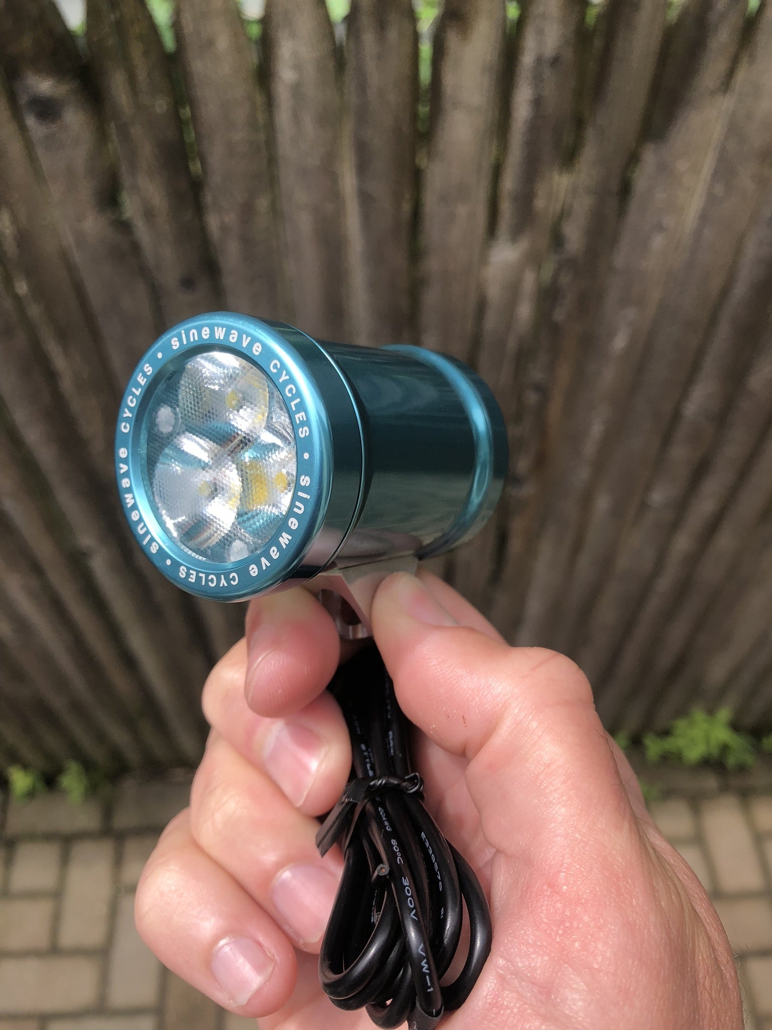 Sinewave Beacon 2 Dynamo Front Light & Charger