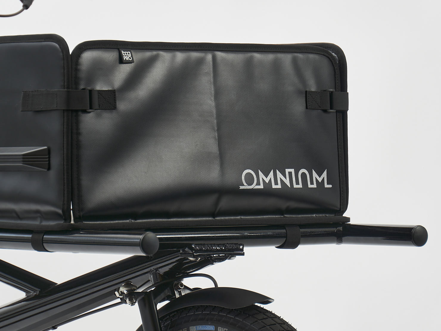 Omnium BagPro Foldable Cargo Box - Rain Cover Incl.